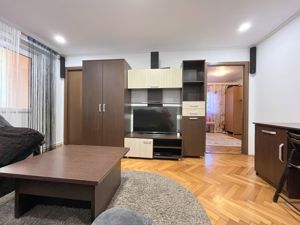 De vanzare 3 camere,  parter- Zona Spitalul Judetean - imagine 2