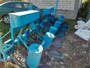 Vând semănătoare de prășitoare cu fertilizator - imagine 3