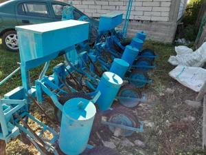 Vând semănătoare de prășitoare cu fertilizator - imagine 2