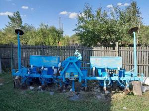 Vând semănătoare de prășitoare cu fertilizator - imagine 5