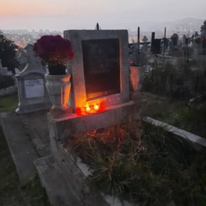 Loc de veci cimitir Manastur - imagine 2