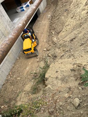 inchiriez buldoexcavator miniexcavator bobcat cilindru compactor - imagine 4