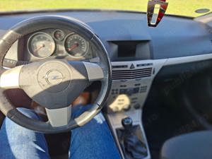 Opel Astra H GTC, Sport, 1,7 D - imagine 4