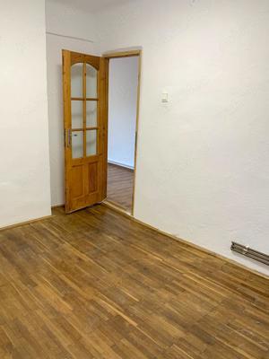 De vânzare; Apartament 2 camere, 45mp,  parter, centrala proprie - imagine 3