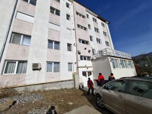 Loc. Cavnic   apartament 3 camere, situat in bloc izolat - imagine 2