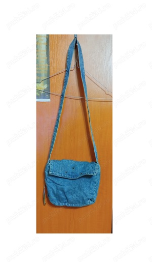 Geanta denim din jeans cu bretea lunga si buzunar interior