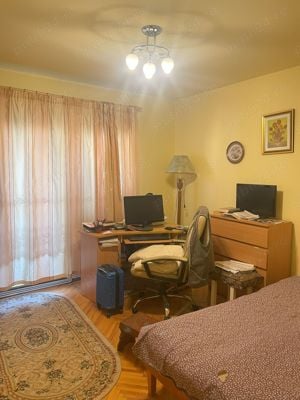 Bilascu,apartament 4 camere decomandate,2 balcoane,2 bai,dubla orientare, etaj 3,pret 128.000 euro - imagine 5