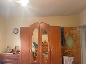 Bilascu,apartament 4 camere decomandate,2 balcoane,2 bai,dubla orientare, etaj 3,pret 128.000 euro - imagine 4