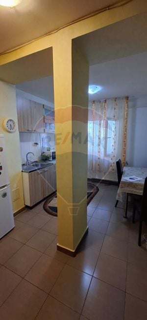 Apartament cu 3 camere de închiriat în zona Valea Rosie - imagine 2