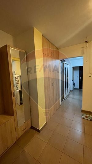 Apartament cu 3 camere de închiriat în zona Valea Rosie - imagine 3