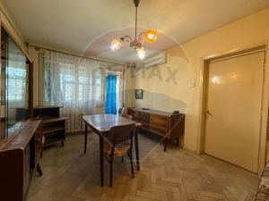 Apartament de vanzare 3 CAMERE în zona Spital Constanta - imagine 2