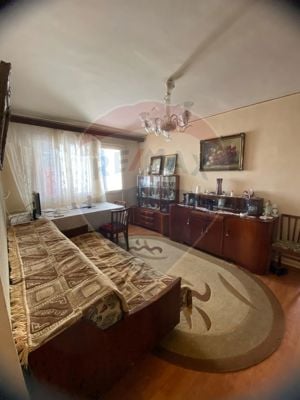 Apartament 2 camere Calea Bucuresti etaj 6/10