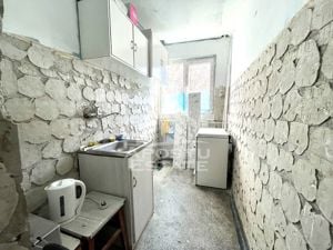 Apartament cu 3 camere in curs de renovare, zona Sagului - imagine 2