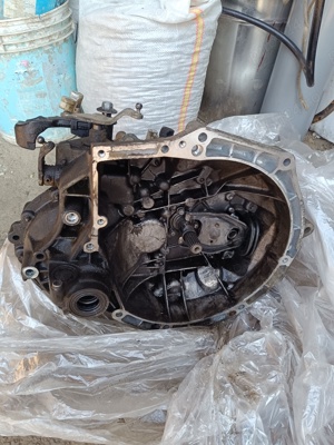 Cutie de viteze  - imagine 3