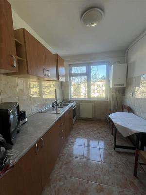 Apartament cu 2 camere si balcon etaj intermediar zona Milea Politie - imagine 5