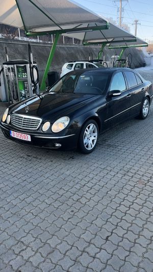 Vând Mercedes E class 320 cdi