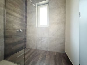 Apartament cu o camera, decomandat, 44mp utili, etaj 3 -Giroc - imagine 7