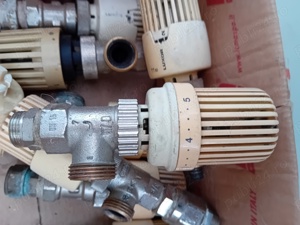 Robinet cu termostat pentru calorifer