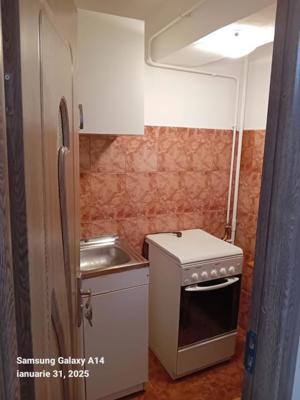 260Euro! Garsoniera Galata, et 1, renovata - imagine 5