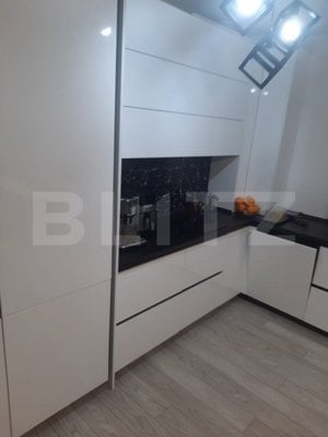 Apartament cu 3 camere, 74 mp, zona-Maurer