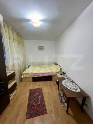 Apartament de vânzare - 4 camere - Etaj 3 - zona George Enescu  - imagine 3