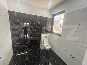 Casa de vanzare, cu 4 camere, 135 mp, zona Spitalul județean  - imagine 7