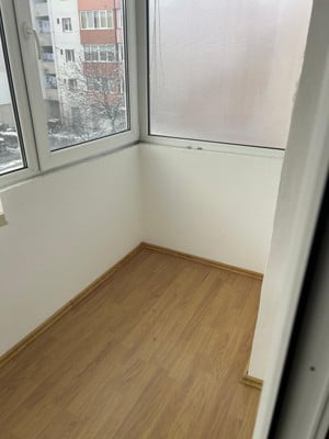 Apartament cu 3 camere de vânzare în cartierul Noua, Brașov - imagine 11