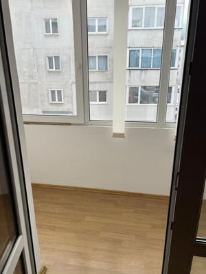 Apartament cu 3 camere de vânzare în cartierul Noua, Brașov - imagine 7