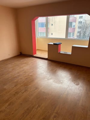 Apartament cu 3 camere de vânzare în cartierul Noua, Brașov