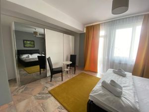 Apartament -220mp + terasa 200mp sector 4 Pasaj Marasesti an bloc 2000 - imagine 6