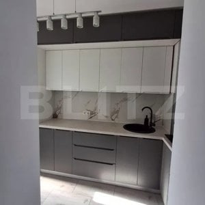 Apartament 2 camere, decomandat, zona Strand - imagine 2