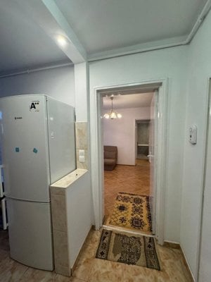 Apartament 2 camere, semidecomandat, zona Dioda - imagine 9