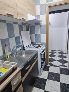 inchiriez apartament 2 camere,complet mobilat si utilat in Campina,str. Democratiei. - imagine 9