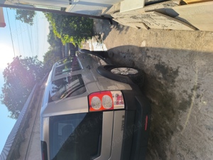 Land ROVER Discovery  4  - imagine 2