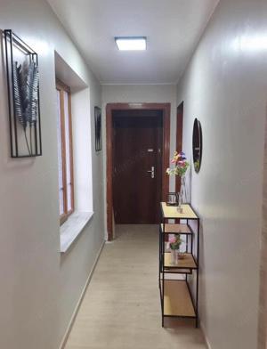 Inchiriez apartament in stare foarte buna Doresc persoana serioasa  - imagine 5