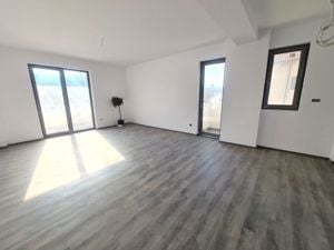 Apartament 3 camere - imagine 9