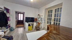 Casa Rogerius singur in curte, amenajata in doua apartamente comision 0% - imagine 7