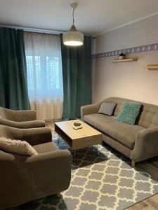 De închiriat apartament 3 camere