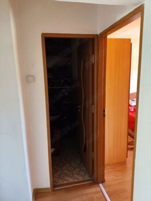 Vand Apartament spatios 4 camere - imagine 6