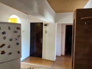 Vand Apartament spatios 4 camere - imagine 9