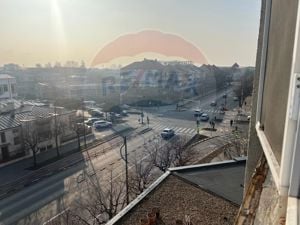 Apartament cu 2 camere de vânzare în zona Ultracentral