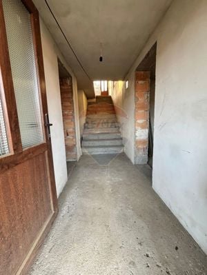 Casă Nouă pe 3 niveluri în Mediaș zona Baznei - priveliste superba - imagine 13