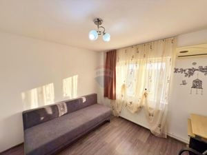 Apartament cu 3 camere de vânzare în zona Micalaca - imagine 9