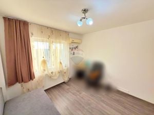 Apartament cu 3 camere de vânzare în zona Micalaca - imagine 10