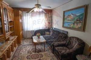 Apartament cu 2 camere de vânzare, Str. Sovata, Decebal