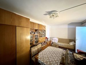 Apartament cu 3 camere, decomandat, centrala termica, Lipovei - imagine 4