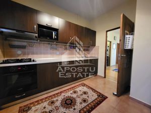 Apartament cu 4 camere, centrala proprie, zona Bucovina - imagine 3