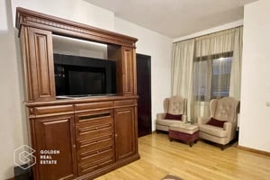 Apartament cu 5 camere și demisol mare, 2 bai, intrare separată - imagine 3