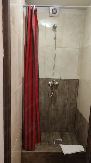 Închiriez apartament  lângă Metro - imagine 5