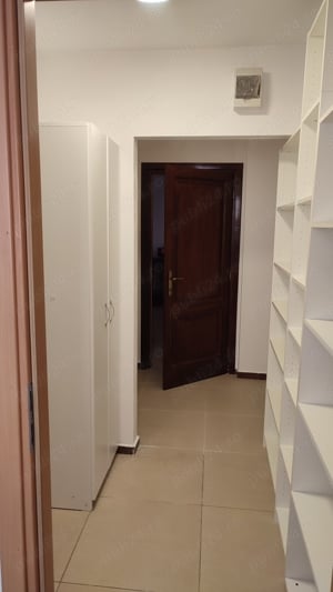 Închiriez apartament  lângă Metro - imagine 7